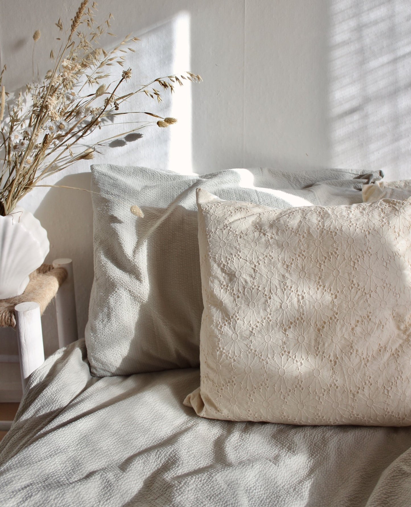 Kussen Borduurmotief Daisy